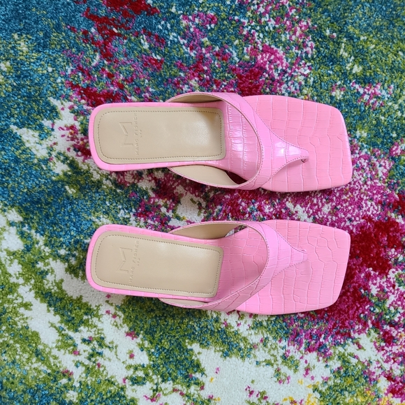 Like New - Marc Fisher - Pink Slides / Sandals kitten heels 👠 - Picture 8 of 12